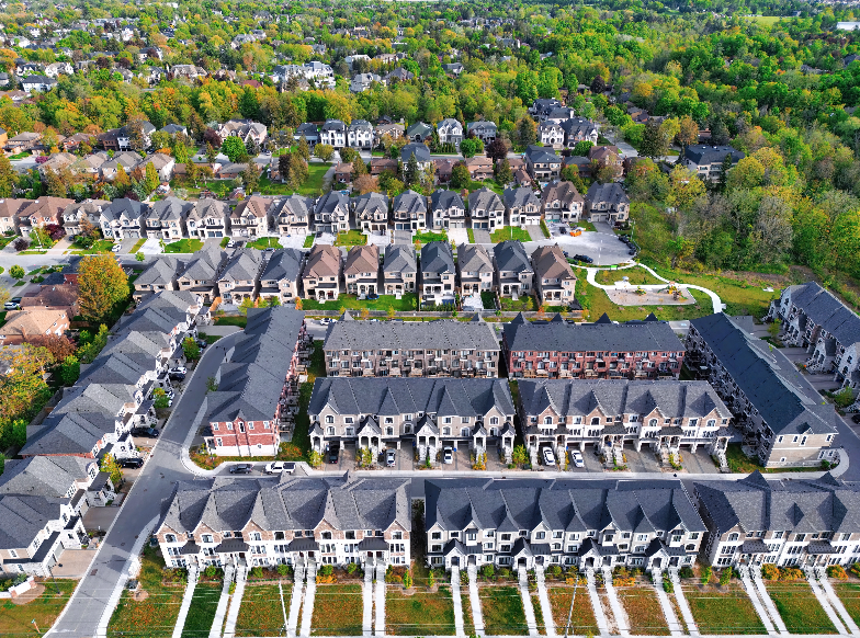 real-estate_housing-crisis_rent-to-own_renting-vs-buying_corporate-landlords_image-7 Blink and you’ll miss them: Corporate landlords are a rounding error in Ontario’s residential real estate market. According to Statistics Canada, out of 4 million detached and semi-detached homes in Ontario, a mere 84,000 are owned by incorporated for-profit businesses or government entities. The overwhelming majority – 3.3 million – are owner-occupied, while another 538,000 are owned by “Mom and Pop” investors. Shown, single-family and townhomes in Richmond Hill, Ontario.
