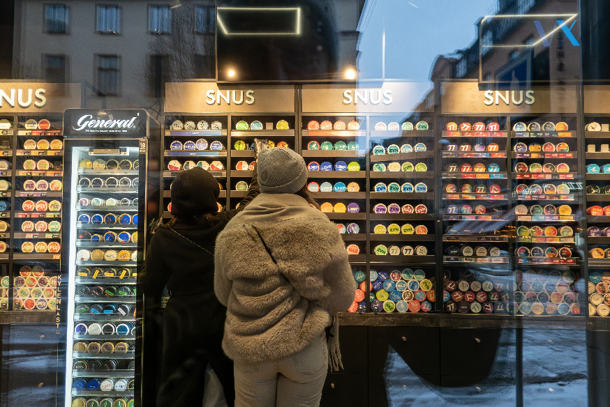 Swedish model: Sweden has one of the EU’s lowest rates of tobacco-attributable illness and mortality – yet nicotine and tobacco use rates are much higher than in Canada. Shown, young people shop for snus and smokeless tobacco pouches in Stockholm, January 2026.